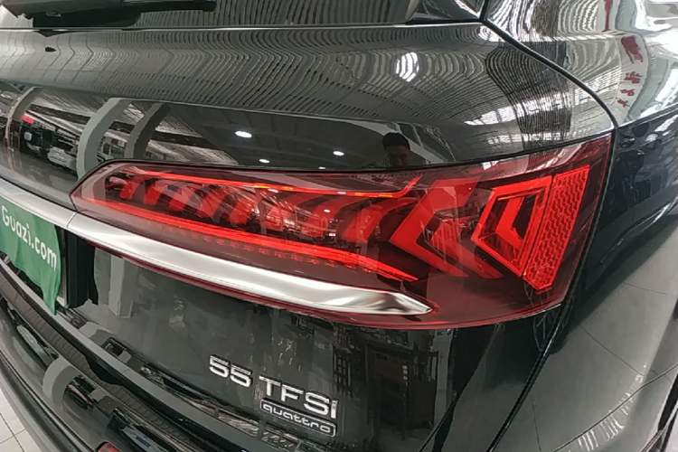 Used Audi Q7 2023 55 TFSI quattro S line Sport Edition Right Rear Taillight