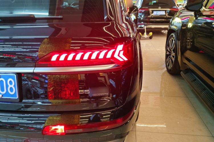 Used Audi Q7 2023 55 TFSI quattro S line Sport Edition Right Rear Taillight
