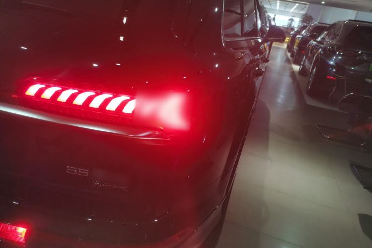 Used Audi Q7 2023 55 TFSI quattro S line Sport Edition Right Rear Taillight