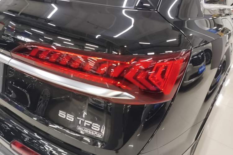 Used Audi Q7 2023 55 TFSI quattro S line Sport Edition Right Rear Taillight