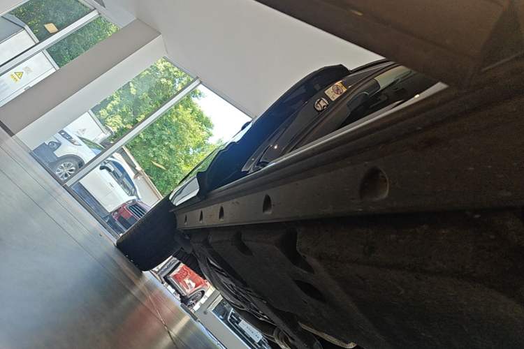 Used Audi Q7 2023 55 TFSI quattro S line Sport Edition Right Side Sill