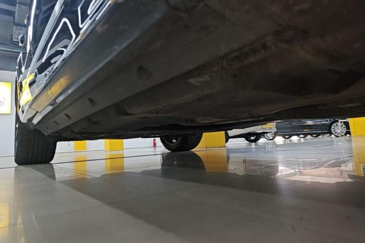 Used Audi Q7 2023 55 TFSI quattro S line Sport Edition Right Side Sill