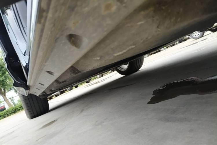 Used Audi Q7 2023 45 TFSI quattro S line Sport model Right Side Sill