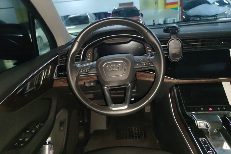 Used Audi Q7 2023 45 TFSI quattro S line Sport model Steering Wheel