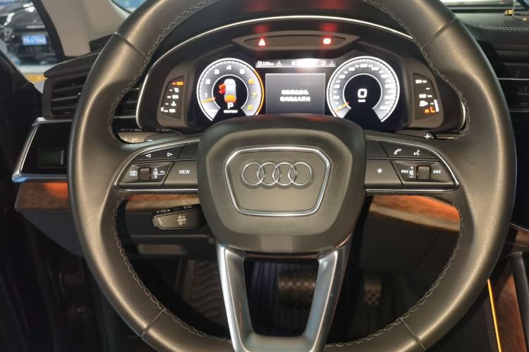 Used Audi Q7 2023 55 TFSI quattro S line Sport Edition Steering Wheel