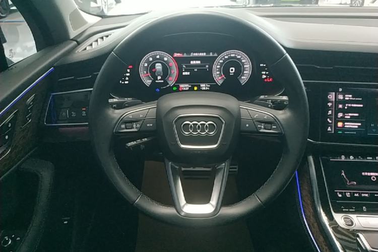 Used Audi Q7 2023 55 TFSI quattro S line Sport Edition Steering Wheel