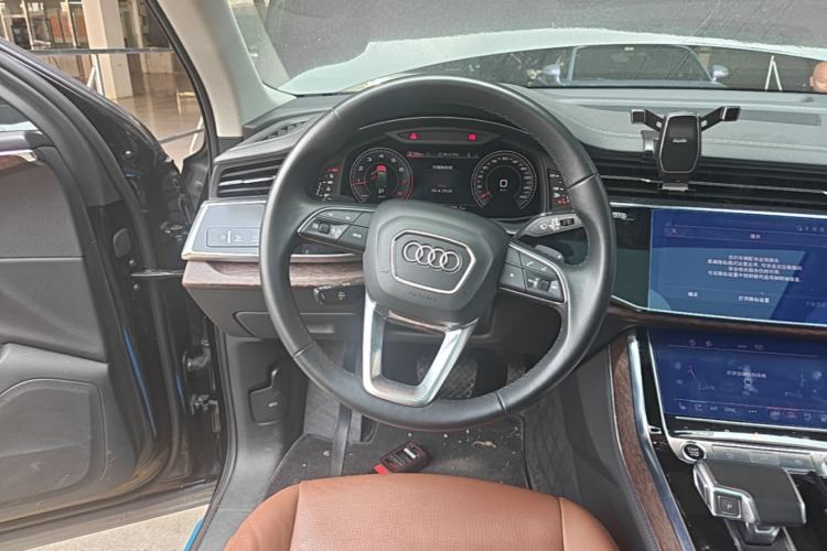 Used Audi Q7 2023 45 TFSI quattro S line Sport model Steering Wheel