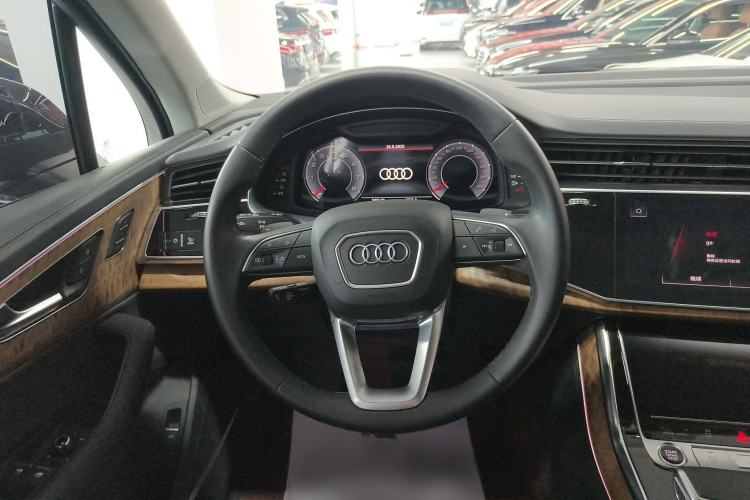Used Audi Q7 2023 55 TFSI quattro S Prestige Edition Steering Wheel