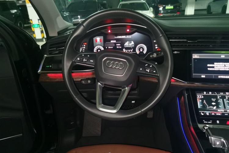 Used Audi Q7 2023 55 TFSI quattro S line Sport Edition Steering Wheel