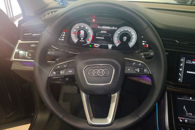 Used Audi Q7 2023 45 TFSI quattro S line Sport model Steering Wheel
