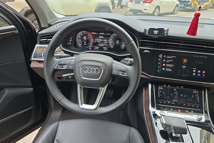 Used Audi Q7 2023 55 TFSI quattro S line Sport Edition Steering Wheel