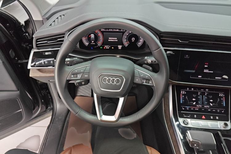 Used Audi Q7 2023 55 TFSI quattro S line Sport Edition Steering Wheel