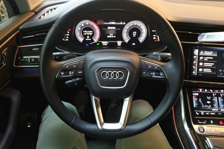 Used Audi Q7 2023 55 TFSI quattro S line Sport Edition Steering Wheel