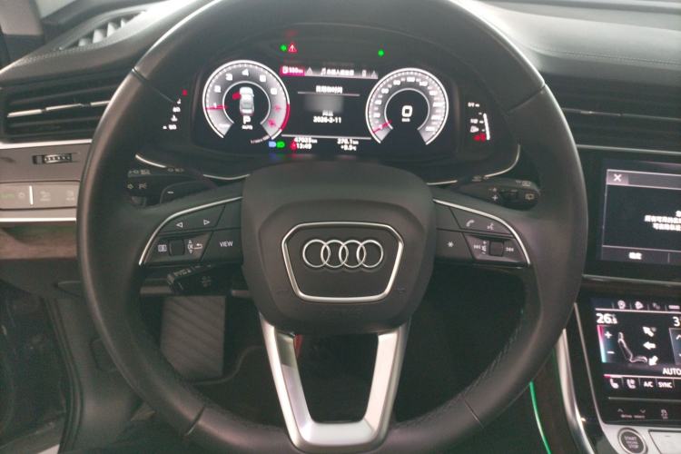 Used Audi Q7 2023 45 TFSI quattro S line Sport model Steering Wheel