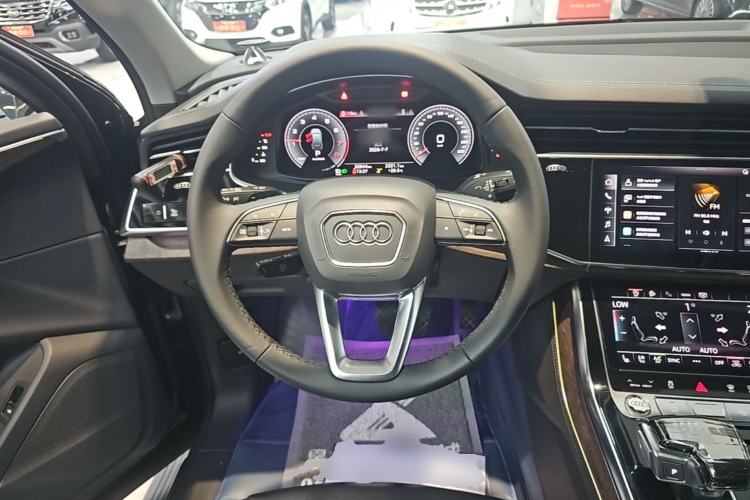 Used Audi Q7 2023 45 TFSI quattro S line Sport model Steering Wheel