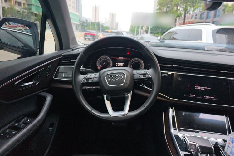 Used Audi Q7 2023 55 TFSI quattro S line Sport Edition Steering Wheel