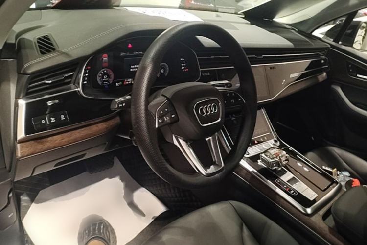 Used Audi Q7 2023 55 TFSI quattro S line Sport Edition Steering Wheel
