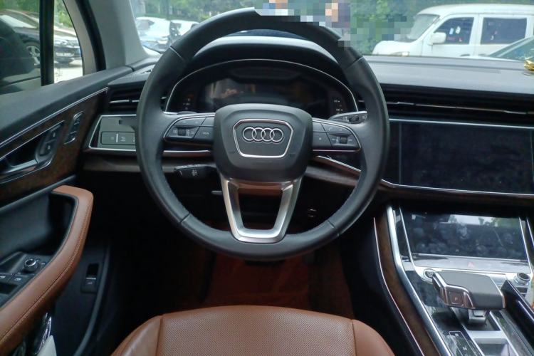 Used Audi Q7 2023 45 TFSI quattro S line Sport model Steering Wheel