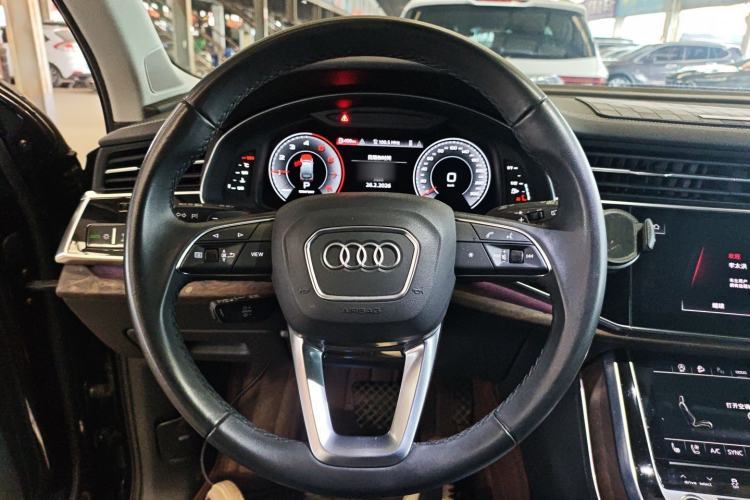 Used Audi Q7 2023 55 TFSI quattro S line Sport Edition Steering Wheel
