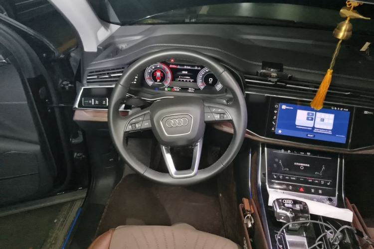 Used Audi Q7 2023 55 TFSI quattro S line Sport Edition Steering Wheel