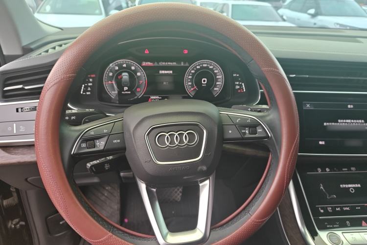 Used Audi Q7 2023 45 TFSI quattro S line Sport model Steering Wheel