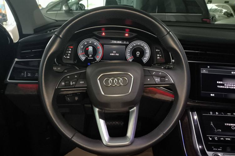 Used Audi Q7 2023 55 TFSI quattro S line Sport Edition Steering Wheel