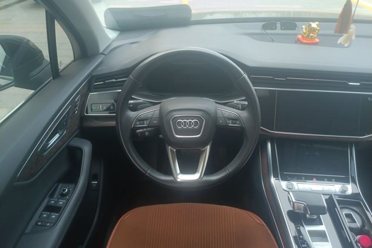 Used Audi Q7 2023 55 TFSI quattro S line Sport Edition Steering Wheel