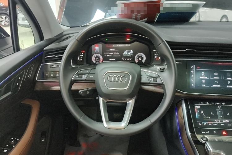 Used Audi Q7 2023 45 TFSI quattro S line Sport model Steering Wheel