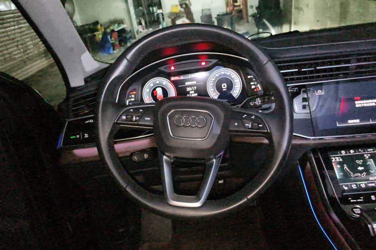 Used Audi Q7 2023 55 TFSI quattro S line Sport Edition Steering Wheel