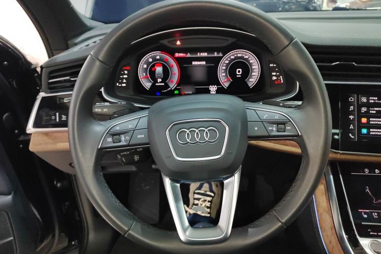 Used Audi Q7 2023 55 TFSI quattro S line Ice and Snow Sports Edition Steering Wheel