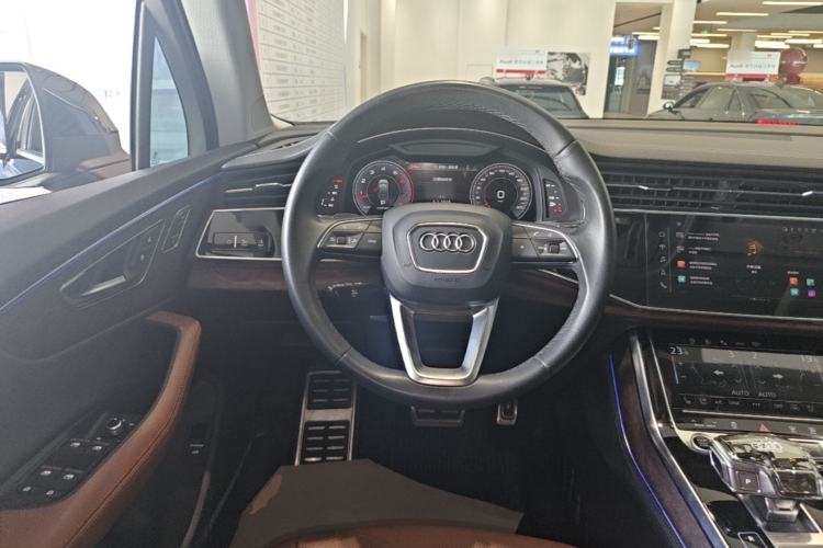 Used Audi Q7 2023 55 TFSI quattro S line Sport Edition Steering Wheel