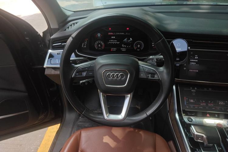 Used Audi Q7 2023 55 TFSI quattro S line Sport Edition Steering Wheel