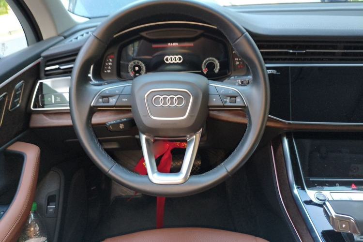 Used Audi Q7 2023 45 TFSI quattro S line Sport model Steering Wheel