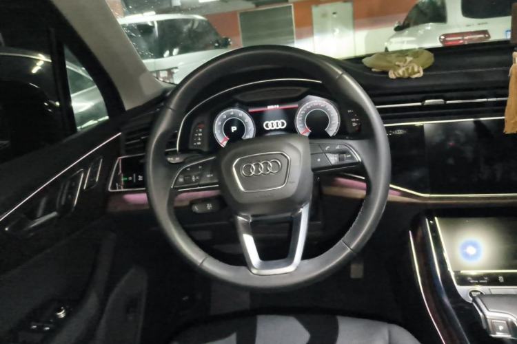 Used Audi Q7 2023 55 TFSI quattro S line Sport Edition Steering Wheel