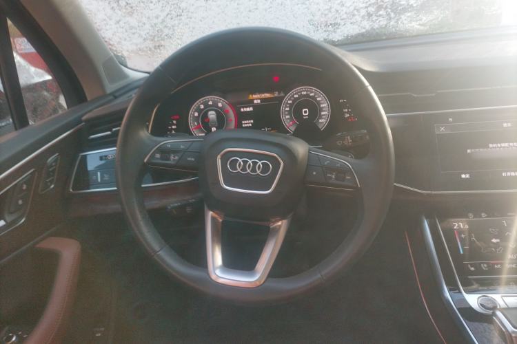 Used Audi Q7 2023 55 TFSI quattro S line Sport Edition Steering Wheel
