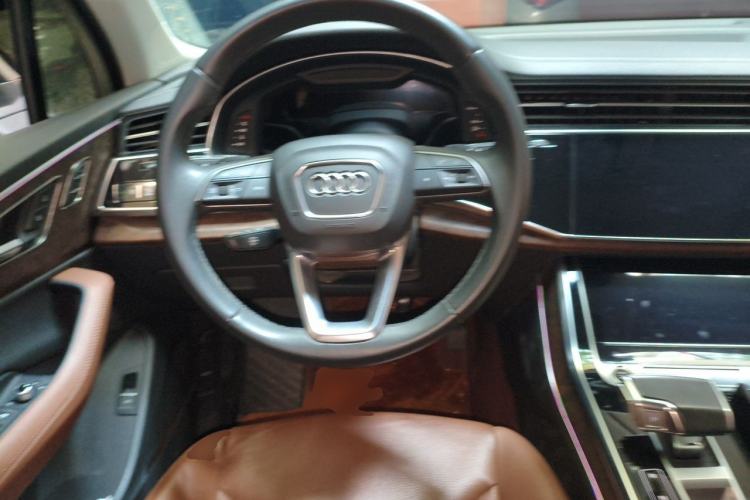 Used Audi Q7 2023 55 TFSI quattro S line Sport Edition Steering Wheel