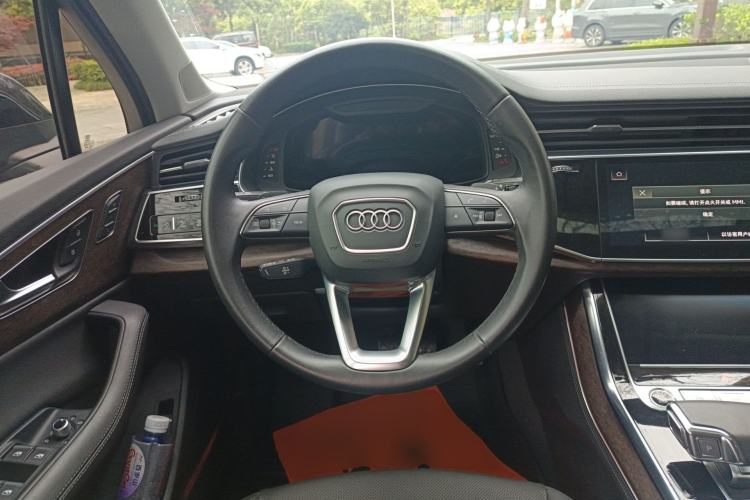 Used Audi Q7 2023 55 TFSI quattro S line Sport Edition Steering Wheel