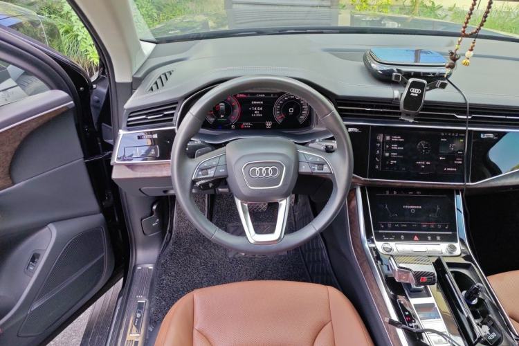 Used Audi Q7 2023 55 TFSI quattro S line Sport Edition Steering Wheel