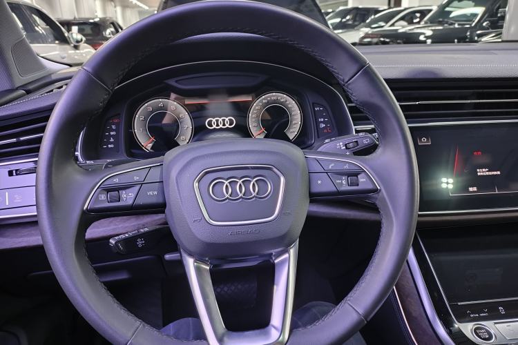 Used Audi Q7 2023 55 TFSI quattro S line Sport Edition Steering Wheel