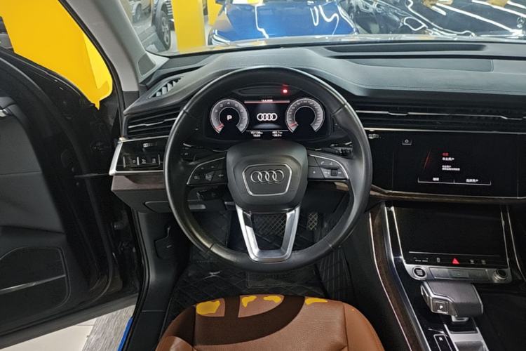 Used Audi Q7 2023 55 TFSI quattro S line Sport Edition Steering Wheel