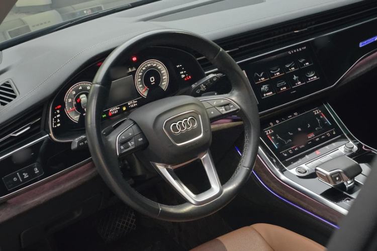 Used Audi Q7 2023 45 TFSI quattro S line Sport model Steering Wheel