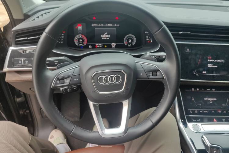 Used Audi Q7 2023 55 TFSI quattro S line Sport Edition Steering Wheel