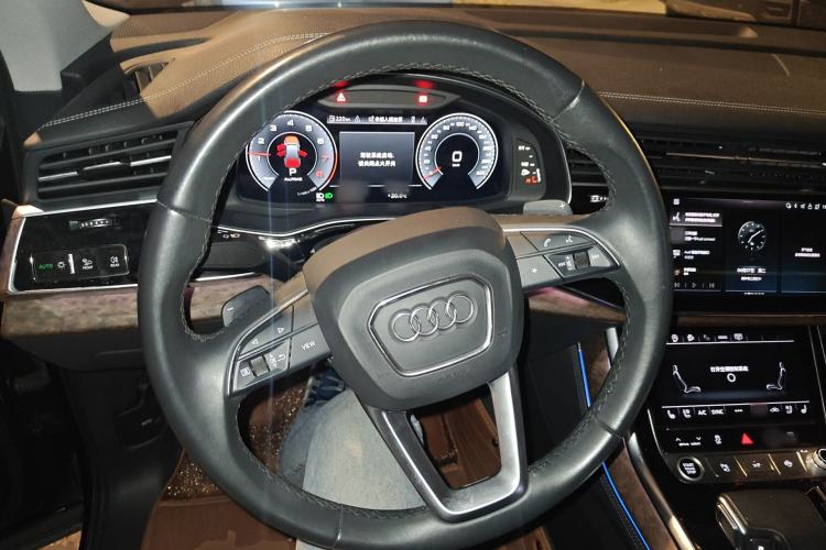 Used Audi Q7 2023 45 TFSI quattro S line Sport model Steering Wheel