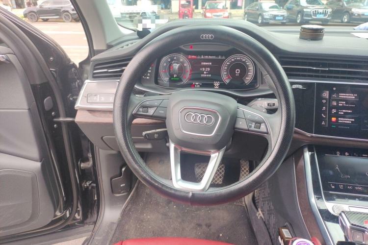 Used Audi Q7 2023 45 TFSI quattro S line Sport model Steering Wheel