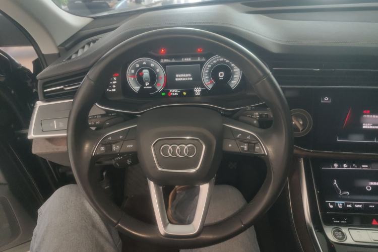Used Audi Q7 2023 45 TFSI quattro S line Sport model Steering Wheel