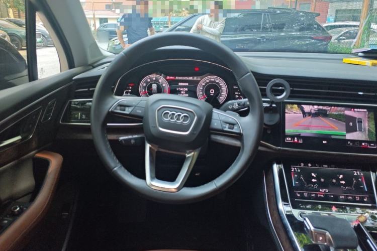 Used Audi Q7 2023 55 TFSI quattro S line Sport Edition Steering Wheel