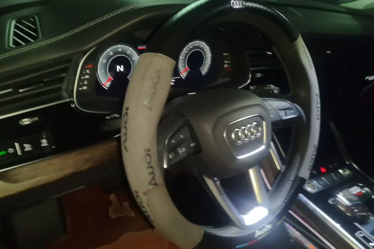 Used Audi Q7 2023 55 TFSI quattro S line Sport Edition Steering Wheel