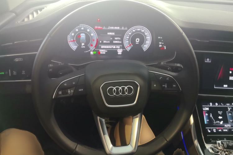 Used Audi Q7 2023 45 TFSI quattro S line Sport model Steering Wheel