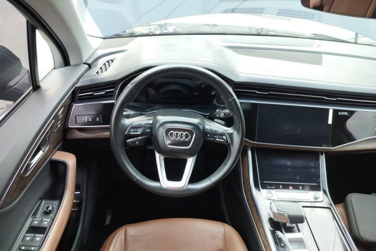 Used Audi Q7 2023 45 TFSI quattro S line Sport model Steering Wheel