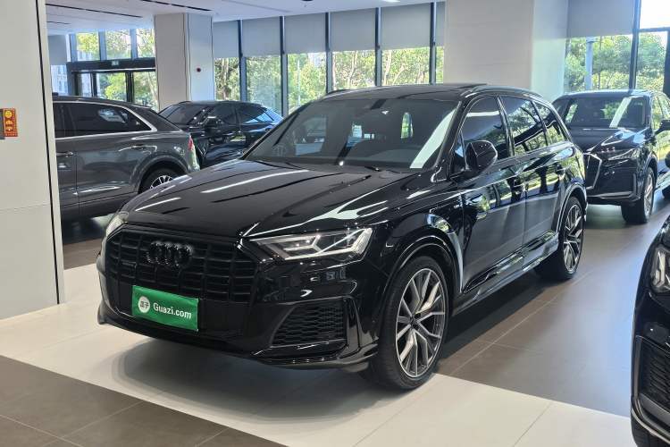Used Audi Q7 2023 55 TFSI quattro S line Ice and Snow Sports Edition Guazi used car, China used car export, Used car for sale, Used cars, Cheapest cars for sale